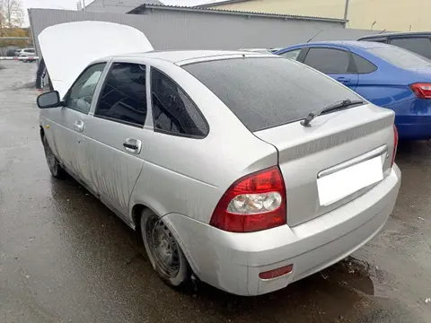 Кузов сзади слева