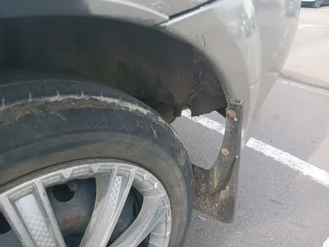 Кузов сзади справа
