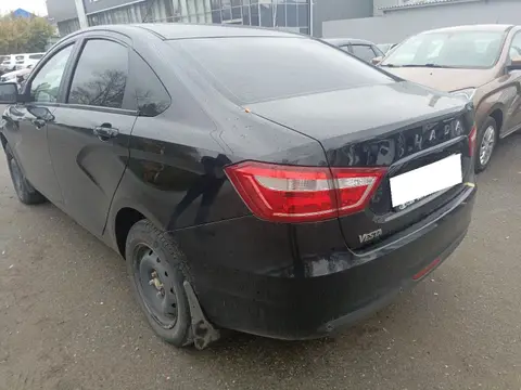 Кузов сзади слева