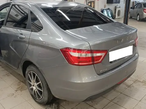 Кузов сзади слева