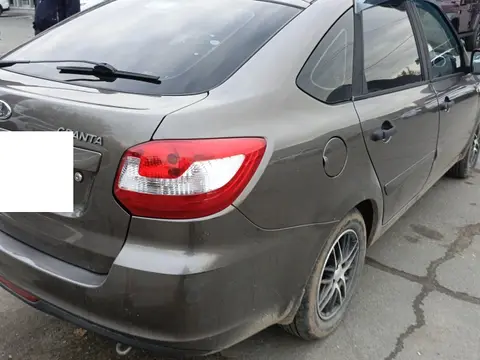 Кузов сзади слева