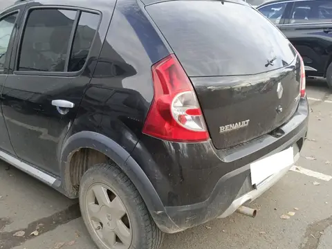 Кузов сзади слева