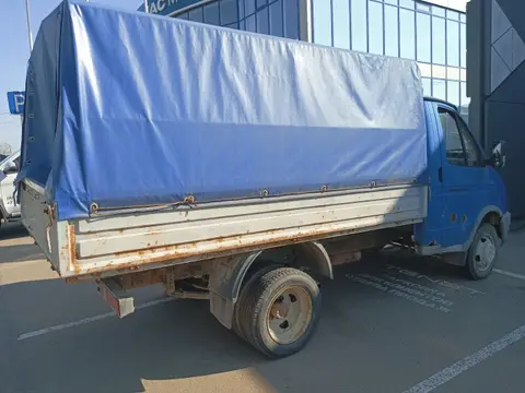 Кузов сзади слева